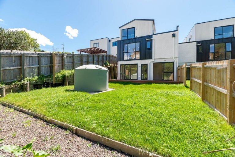 Photo of property in 43 Waka Street, Albany Heights, Auckland, 0632