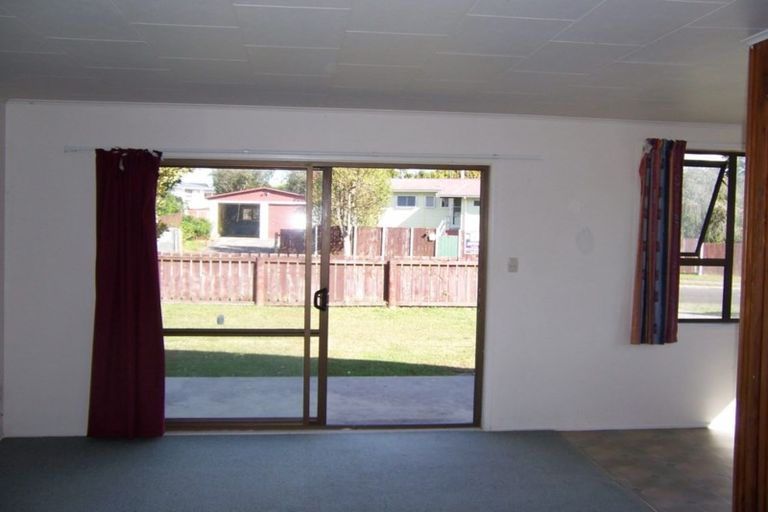 Photo of property in 19 Ben Keys Street, Te Puke, 3119