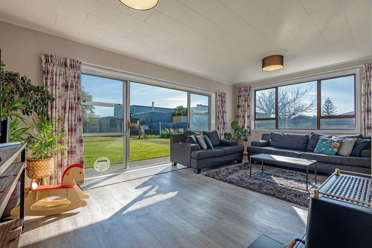 Photo of property in 12a Russell Street, Feilding, 4702