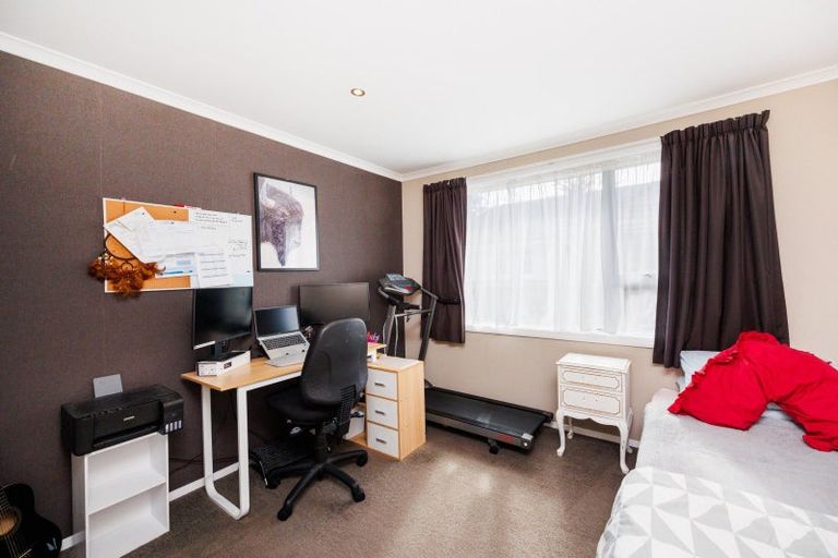 Photo of property in 19 Seddon Street, Takaro, Palmerston North, 4412