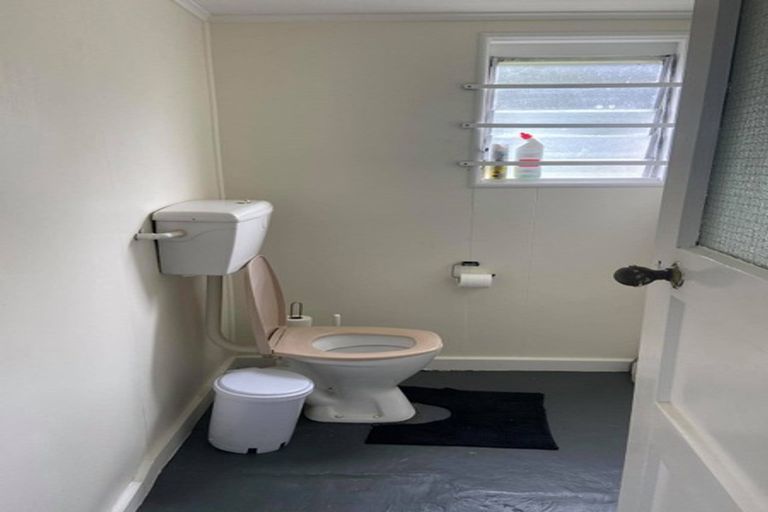 Photo of property in 74 Kilbirnie Crescent, Kilbirnie, Wellington, 6022