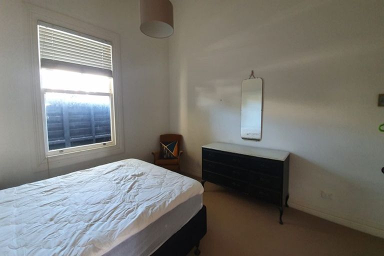 Photo of property in 77 Eliot Street, New Plymouth, 4310