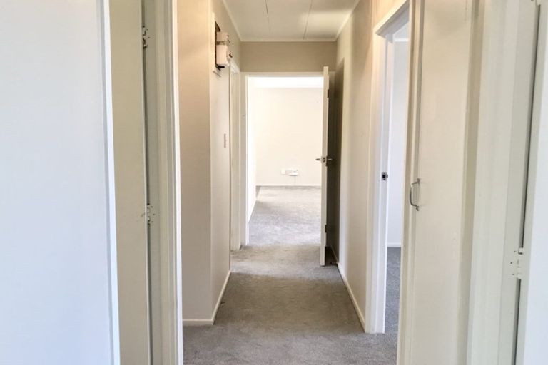 Photo of property in 5 Arde Place, Massey, Auckland, 0614