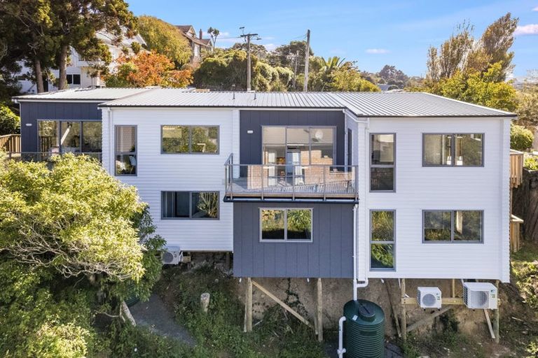 Photo of property in 10a Rewa Terrace, Tawa, Wellington, 5028