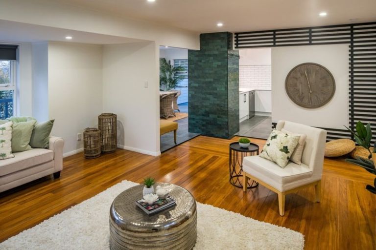 Photo of property in 69 Kahu Road, Paremata, Porirua, 5024