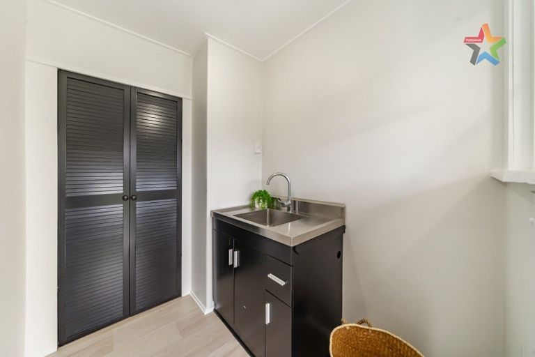 Photo of property in 19 Bell Road, Waiwhetu, Lower Hutt, 5010