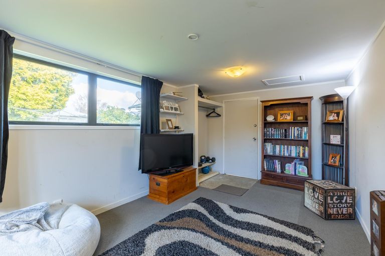 Photo of property in 4 Stoke Place, Awapuni, Palmerston North, 4412