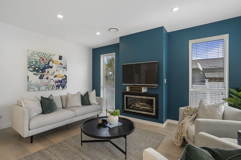 Photo of property in 12 Marae Road, Greenhithe, Auckland, 0632