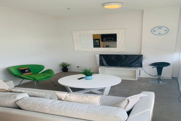 Photo of property in Twin Towers, 513/17 Putney Way, Manukau, Auckland, 2104