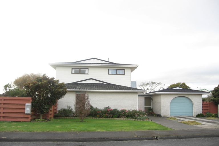 Photo of property in 1 Manawa Avenue, Raumati Beach, Paraparaumu, 5032