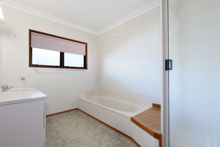 Photo of property in 2/2 Heron Avenue, Matua, Tauranga, 3110