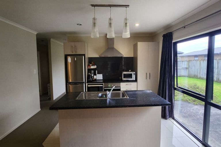 Photo of property in 28 Sirius Crescent, Rototuna North, Hamilton, 3210