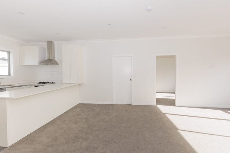 Photo of property in 2/12 The Strand, Wainuiomata, Lower Hutt, 5014