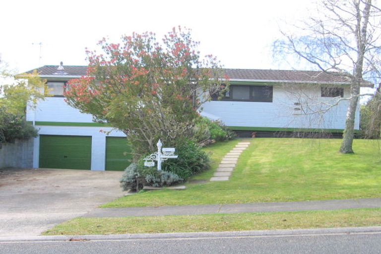 Photo of property in 112 Tirohanga Drive, Whangamata, 3620