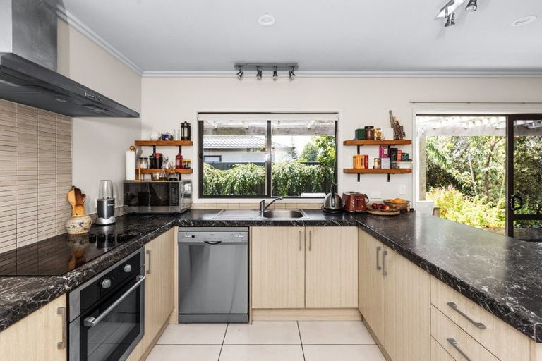 Photo of property in 15 Mcnaughton Place, Onekawa, Napier, 4110