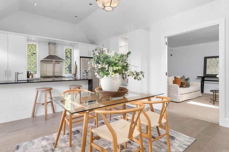 Photo of property in 5 Merivale Lane, Merivale, Christchurch, 8014