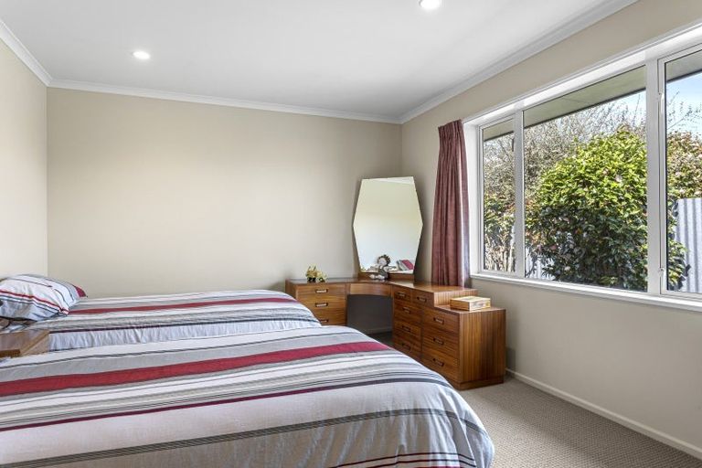 Photo of property in 2 Windsor Court, Rangiora, 7400