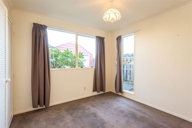 Photo of property in 12 Langham Place, Redwood, Christchurch, 8051