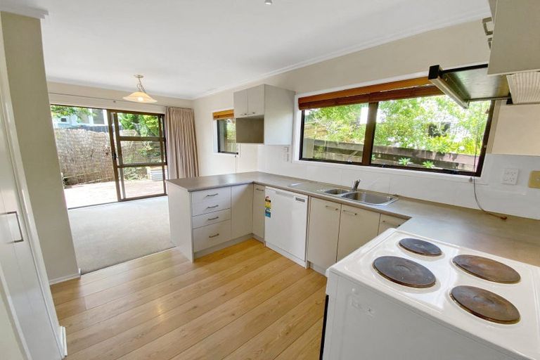 Photo of property in 2/41 Rangatira Road, Beach Haven, Auckland, 0626