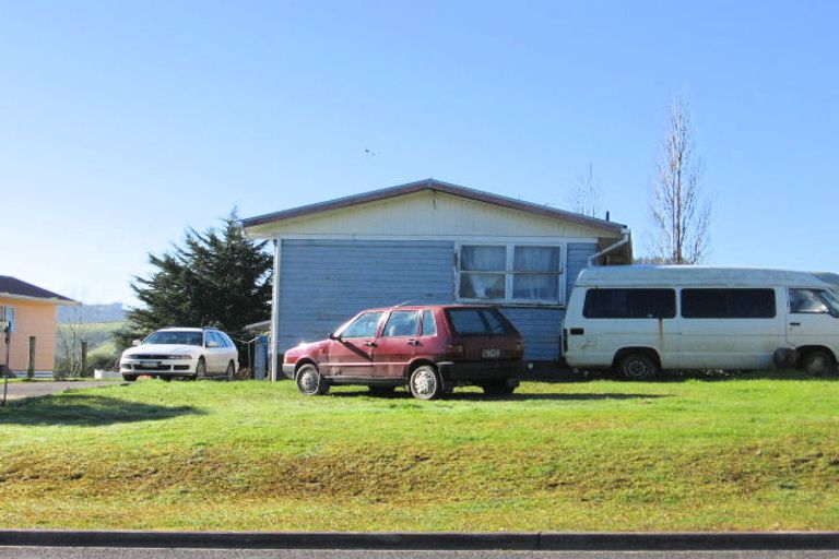 Photo of property in 10 Whiteman Road, Kawakawa, 0210