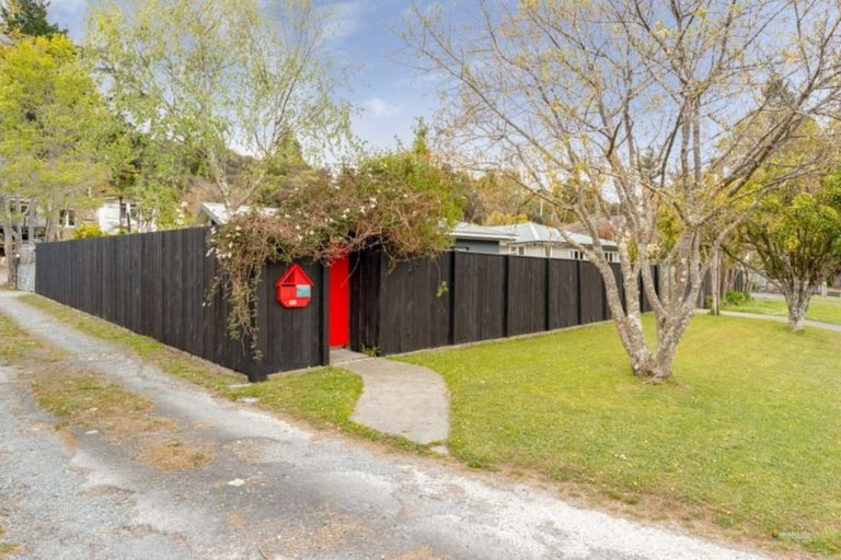 Photo of property in 186 Plateau Road, Te Marua, Upper Hutt, 5018