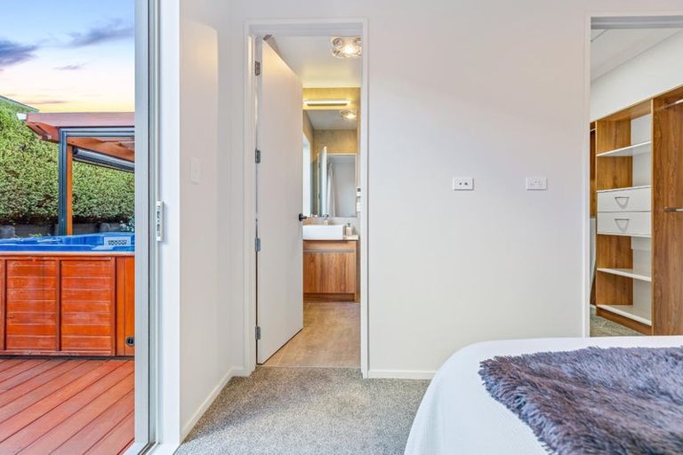 Photo of property in 12 Dinning Road, Riverhead, 0820