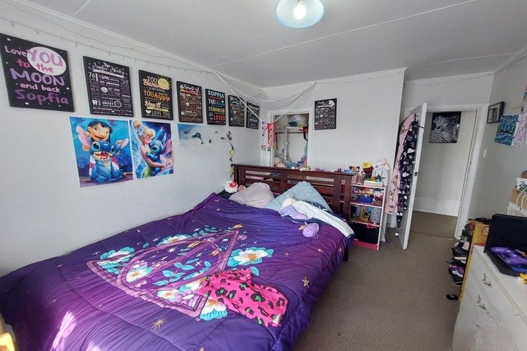 Photo of property in 51 Glenpark Avenue, Frankleigh Park, New Plymouth, 4310
