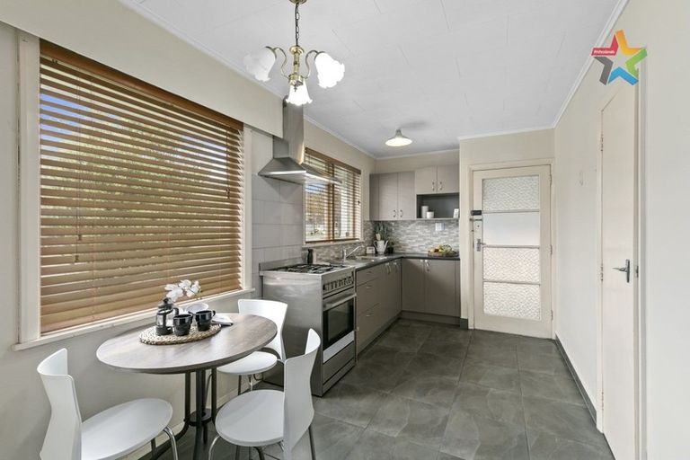 Photo of property in 35 Percy Cameron Street, Avalon, Lower Hutt, 5011