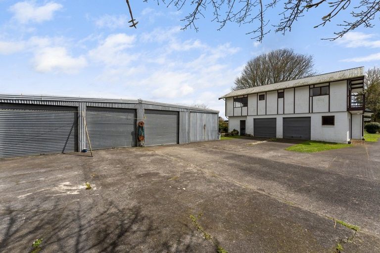 Photo of property in 165 Opunake Road, Stratford, 4391