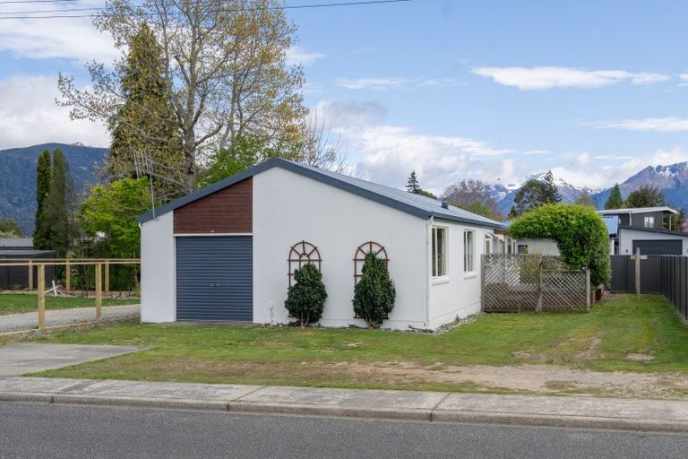 Photo of property in 27b Mckerrow Street, Te Anau, 9600