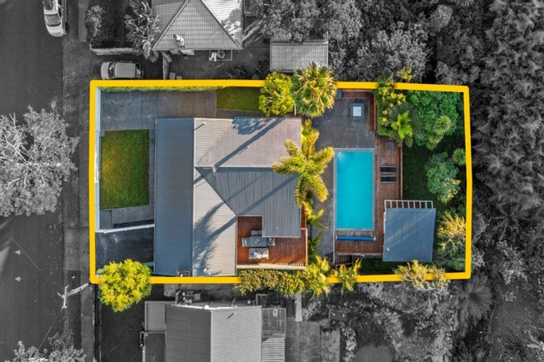 Photo of property in 39 Kamara Road, Glen Eden, Auckland, 0602