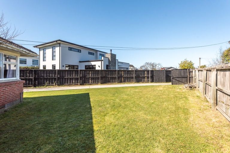 Photo of property in 12 Tavendale Place, St Albans, Christchurch, 8052