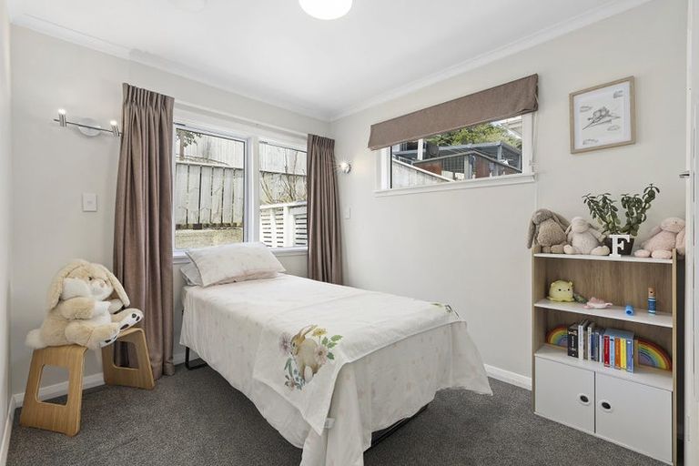 Photo of property in 19 Pembroke Street, Tawa, Wellington, 5028