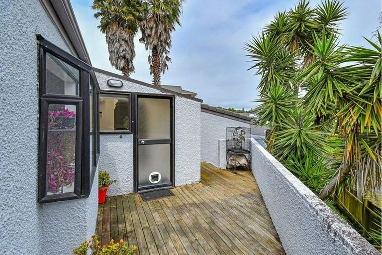 Photo of property in 11 Idesia Place, Totara Heights, Auckland, 2105
