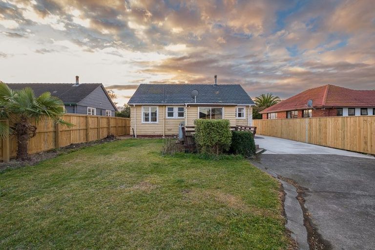 Photo of property in 26 Rowcliffe Crescent, Avonside, Christchurch, 8061