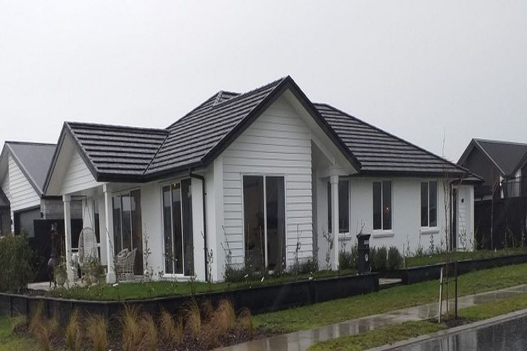 Photo of property in 35 El Questro Drive, Papamoa, 3118