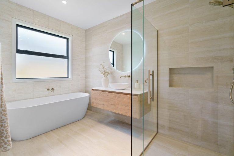 Photo of property in 74 Hugo Shaw Drive, Cambridge, 3434