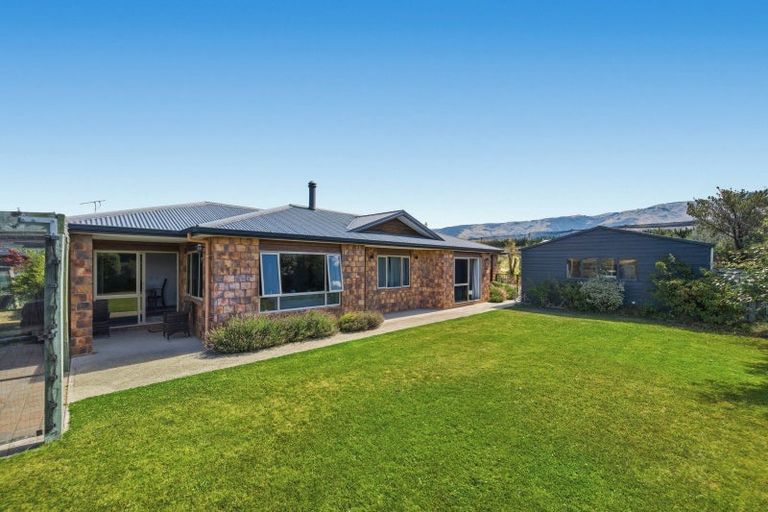 Photo of property in 10 Missy Crescent, Mount Pisa, Cromwell, 9383