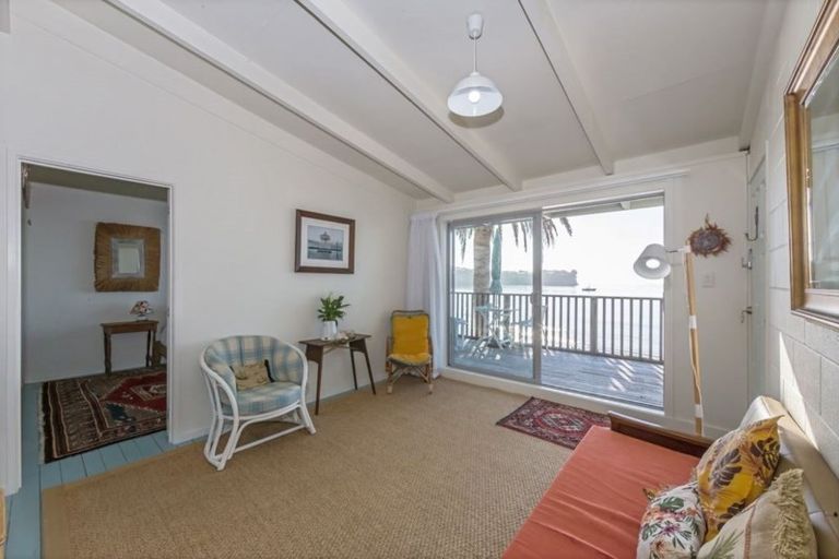 Photo of property in 6/4 Arkles Strand, Arkles Bay, Whangaparaoa, 0932