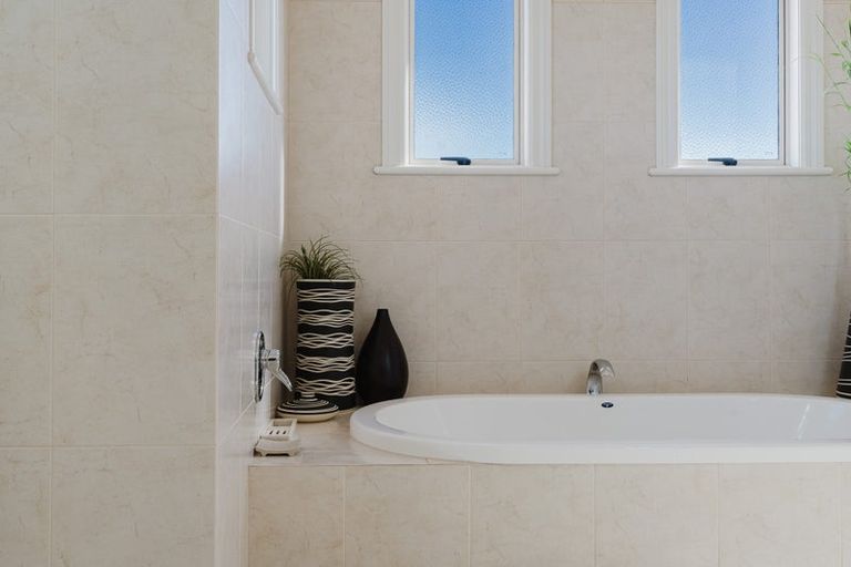 Photo of property in 170 Foster Road, Temple View, Hamilton, 3290