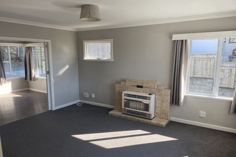 Photo of property in 12 Lawry Street, Moturoa, New Plymouth, 4310