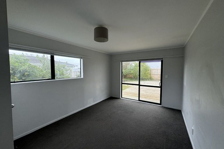 Photo of property in 166 Mahia Road, Wattle Downs, Auckland, 2103