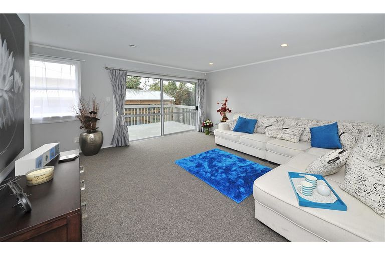 Photo of property in 2/51 Eddowes Street, Manurewa, Auckland, 2102