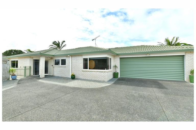 Photo of property in 2/31 Alice Avenue, Orewa, 0931