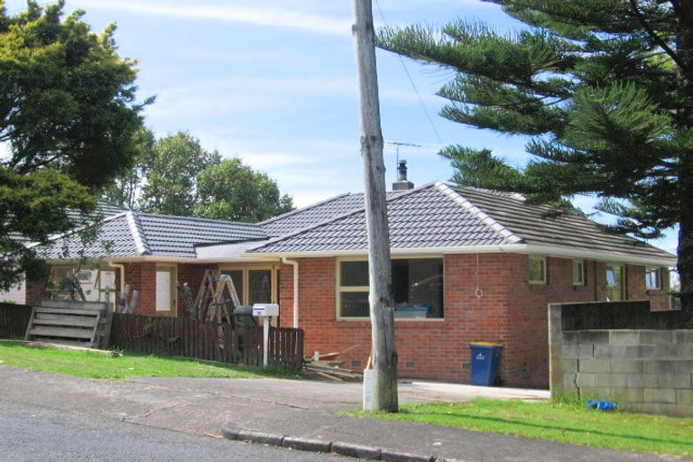 Photo of property in 90 Stottholm Road, Titirangi, Auckland, 0604