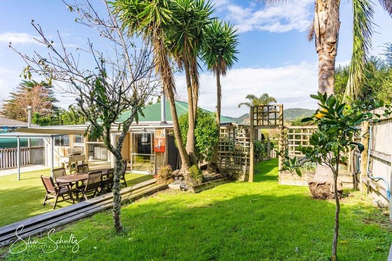 Photo of property in 8 Montaine Place, Maungaturoto, 0520