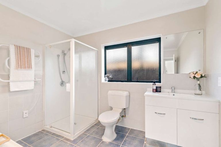 Photo of property in 51a Halver Road, Hillpark, Auckland, 2102