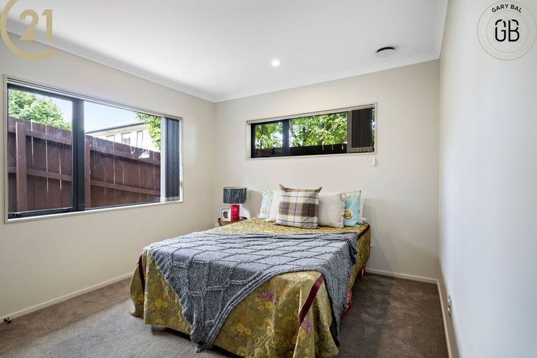 Photo of property in 7e Boeing Place, Goodwood Heights, Auckland, 2105