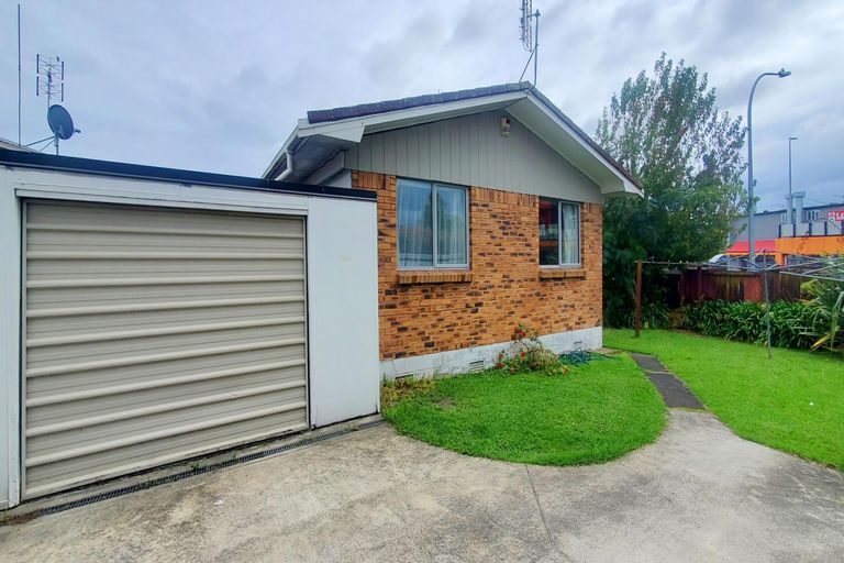 Photo of property in 4/32 Coles Crescent, Papakura, 2110