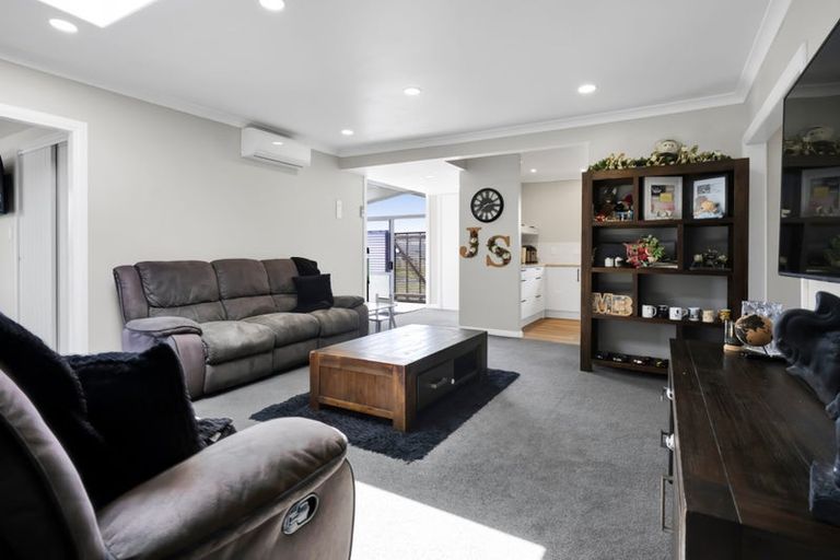 Photo of property in 112 Smart Road, Glen Avon, New Plymouth, 4312